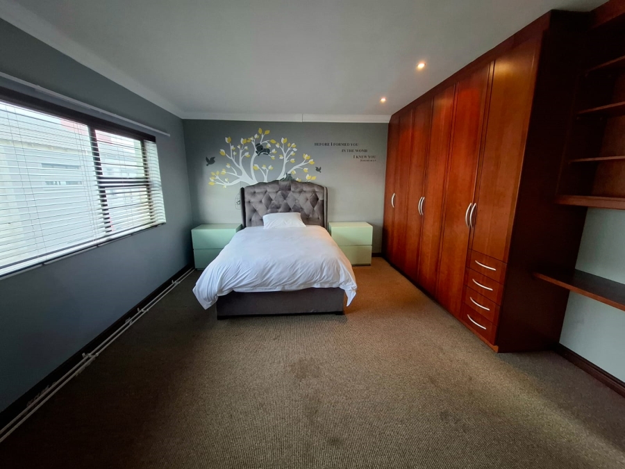 4 Bedroom Property for Sale in Haasendal Western Cape